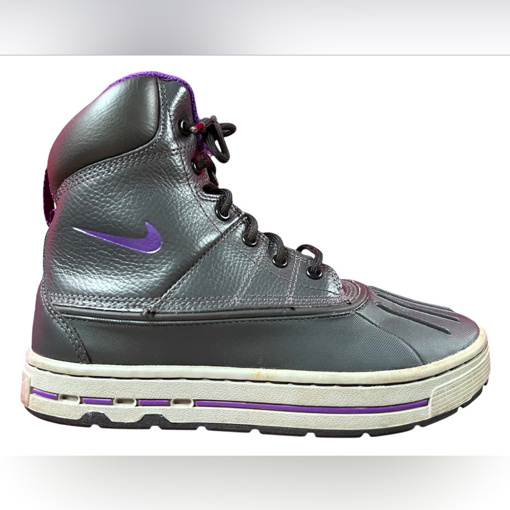 Nike ACG Woodside Purple Grey Boots Size 4.5 Youth